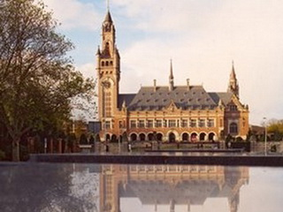 Tòa nhà Trọng tài Thường trực ở The Hague - Hà Lan.